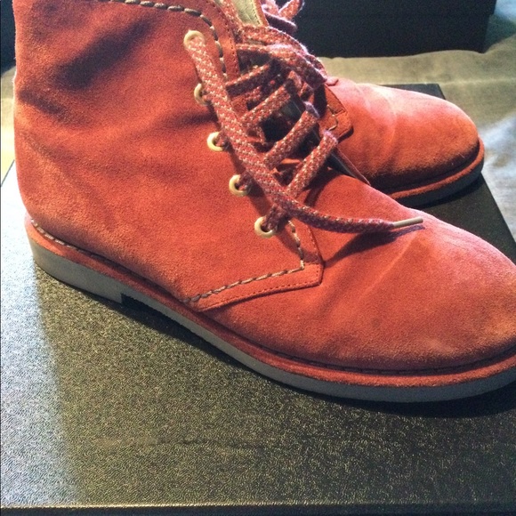 Burgundy Chanel boots - Picture 4 of 14